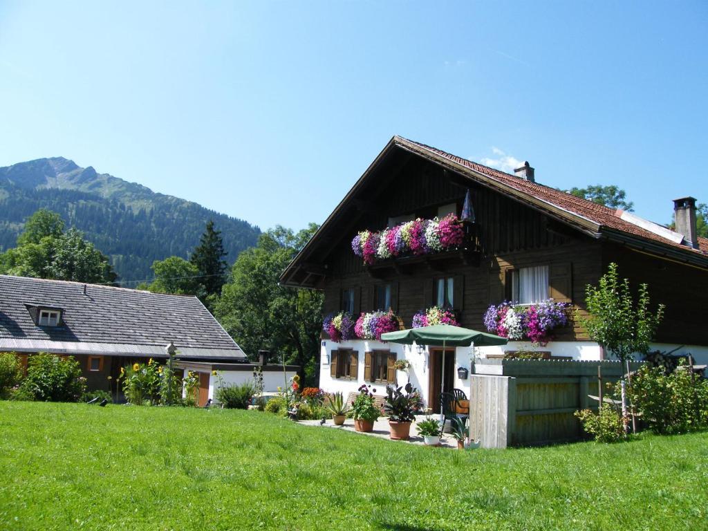 Ferienwohnungen Durst Roswitha Schattwald Exterior foto